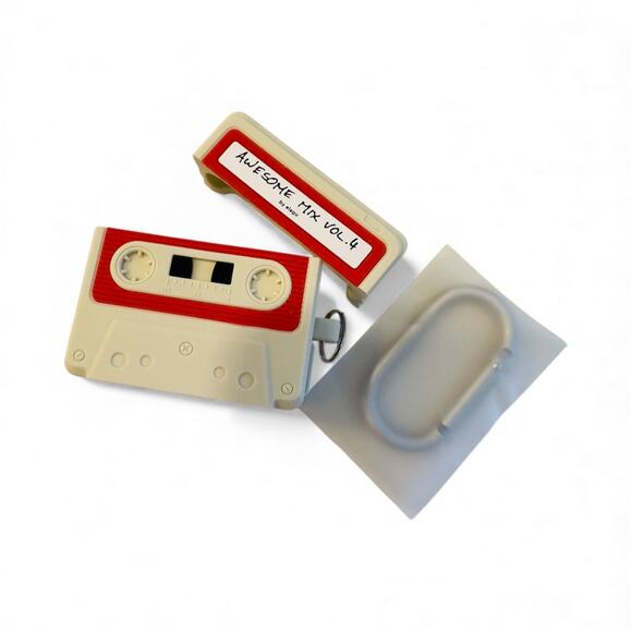 Back to the Past! Cassette Tape Case (Compatible with Airpods 4 only) - Picture 3 of 3